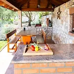 Vila Oliva